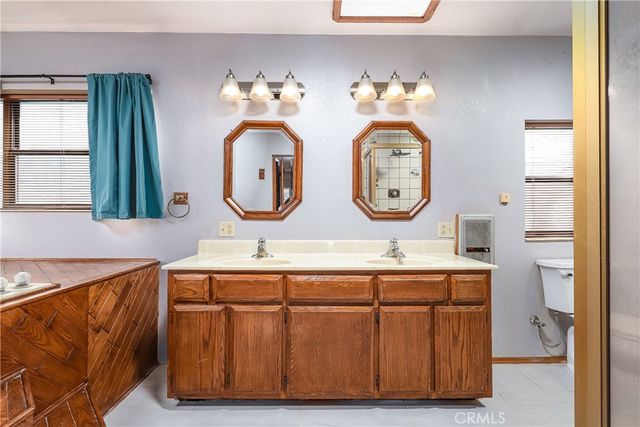 4636 E Avenue H, Lancaster, CA 93535