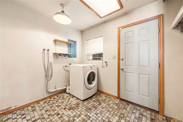 4636 E Avenue H, Lancaster, CA 93535