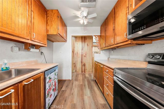 4636 E Avenue H, Lancaster, CA 93535