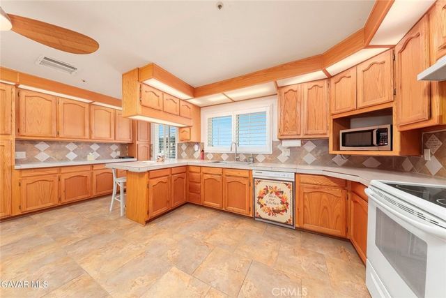 4636 E Avenue H, Lancaster, CA 93535