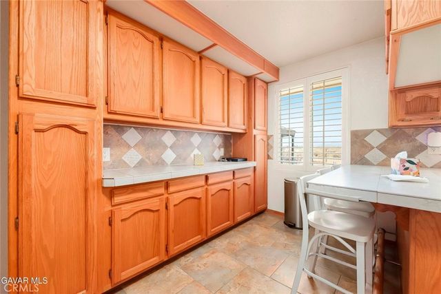 4636 E Avenue H, Lancaster, CA 93535