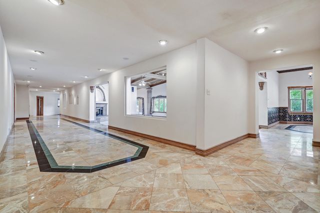 7012 RIO GRANDE Boulevard NW, Los Ranchos, NM 87107