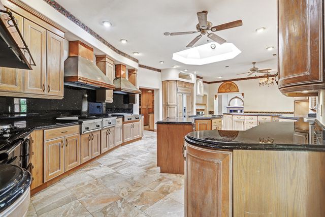 7012 RIO GRANDE Boulevard NW, Los Ranchos, NM 87107