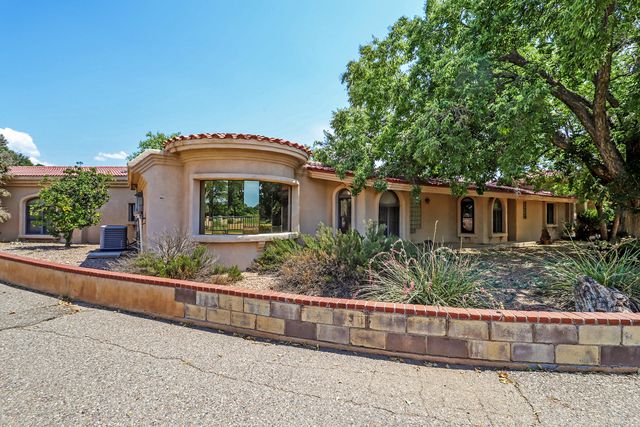 7012 RIO GRANDE Boulevard NW, Los Ranchos, NM 87107