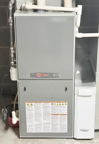 3915 Parkview Drive, Royal Oak, MI 48073