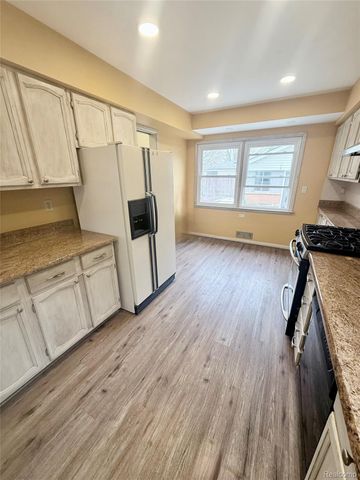 3915 Parkview Drive, Royal Oak, MI 48073