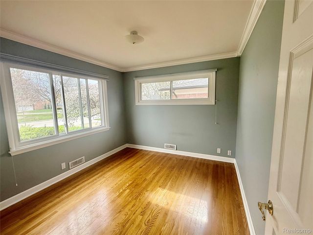 3915 Parkview Drive, Royal Oak, MI 48073