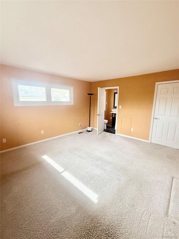 3915 Parkview Drive, Royal Oak, MI 48073