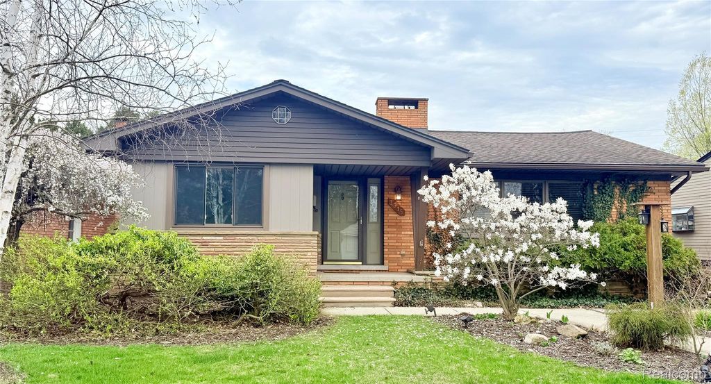 3915 Parkview Drive, Royal Oak, MI 48073