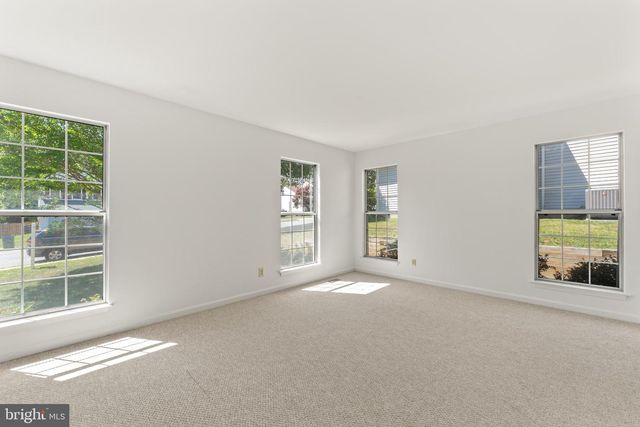 29 WOODS EDGE CT, Stafford, VA 22554