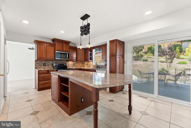 29 WOODS EDGE CT, Stafford, VA 22554
