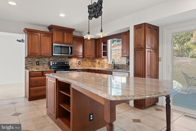 29 WOODS EDGE CT, Stafford, VA 22554