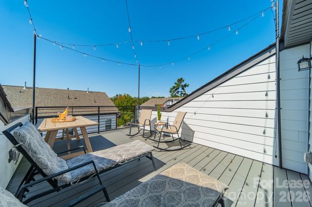 4040 Hidden Oaks Drive, Charlotte, NC 28205