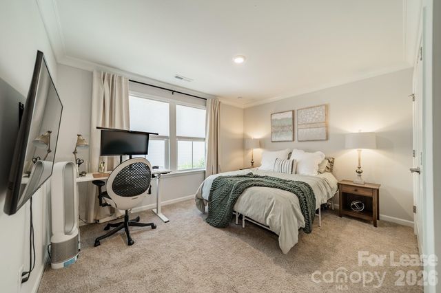 4040 Hidden Oaks Drive, Charlotte, NC 28205