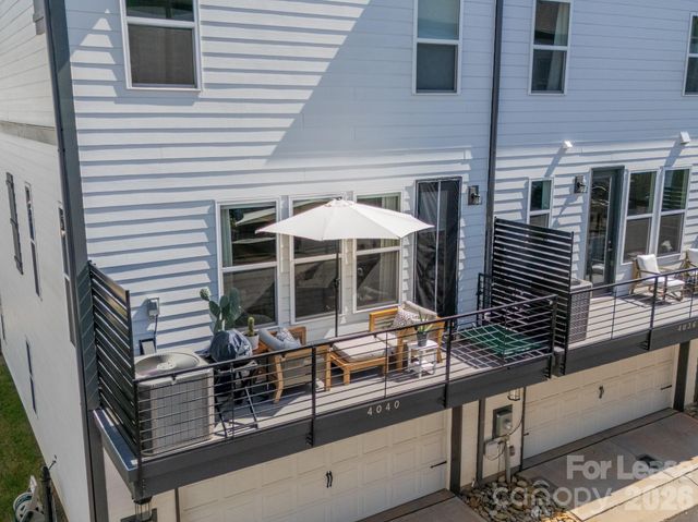 4040 Hidden Oaks Drive, Charlotte, NC 28205
