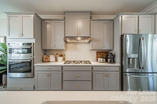 4040 Hidden Oaks Drive, Charlotte, NC 28205