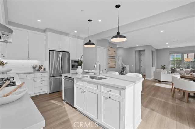 152 Newburry, Irvine, CA 92618