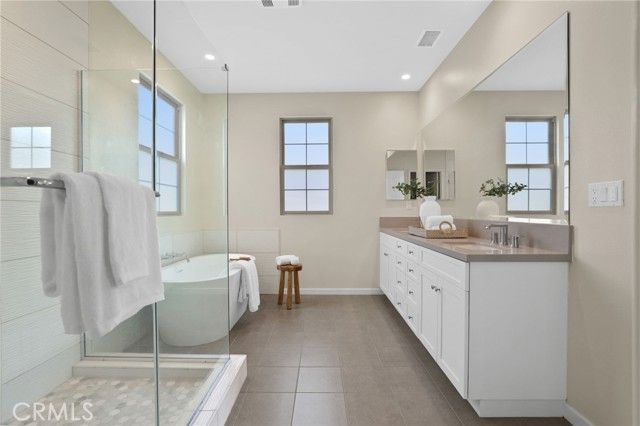 152 Newburry, Irvine, CA 92618