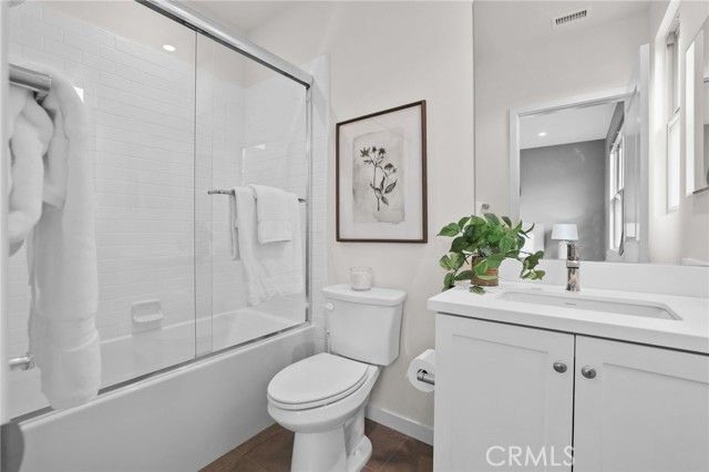 152 Newburry, Irvine, CA 92618