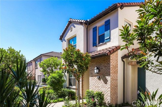 152 Newburry, Irvine, CA 92618