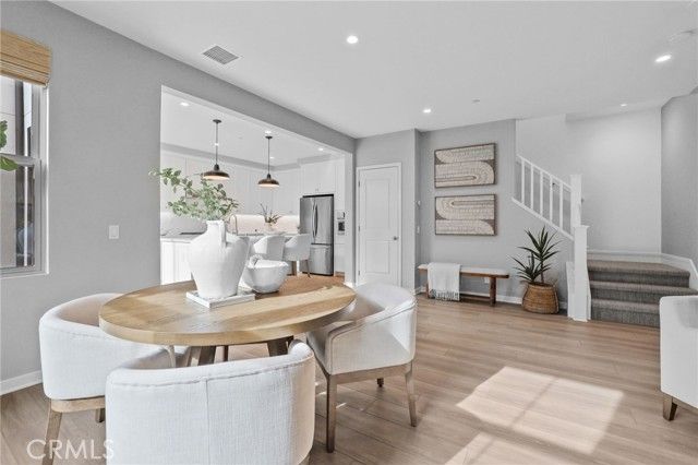 152 Newburry, Irvine, CA 92618