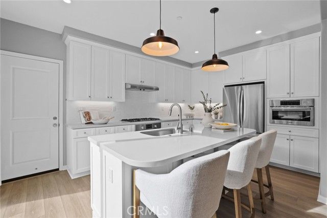 152 Newburry, Irvine, CA 92618