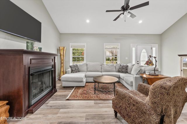 1924 River Vista Circle, Sevierville, TN 37876