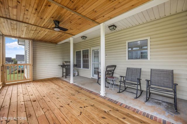 1924 River Vista Circle, Sevierville, TN 37876