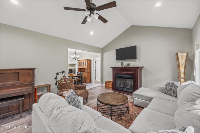 1924 River Vista Circle, Sevierville, TN 37876