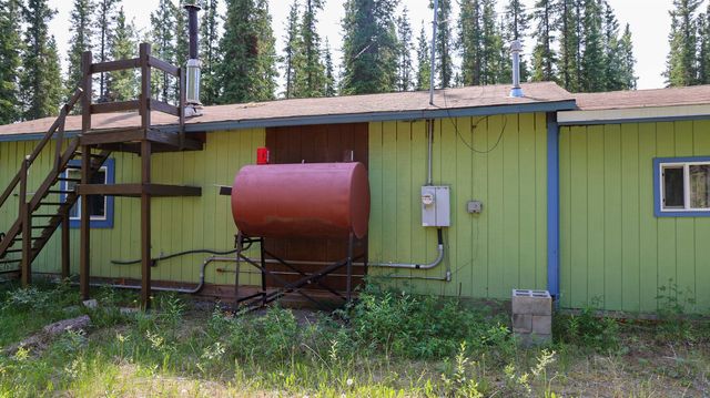 8 E B Street, Tok, AK 99780
