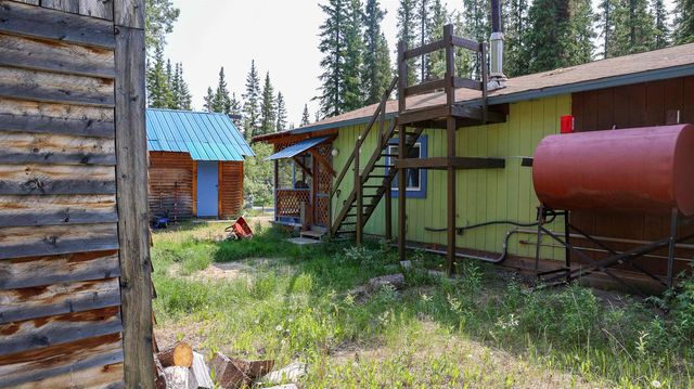 8 E B Street, Tok, AK 99780