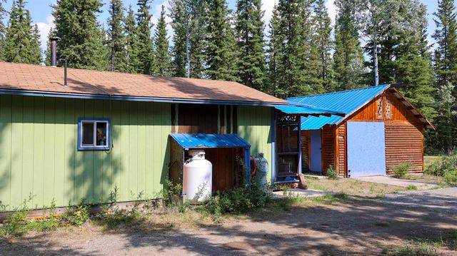 8 E B Street, Tok, AK 99780