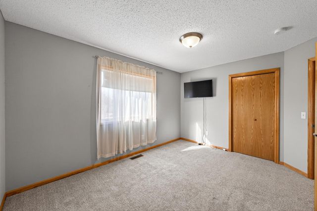 4330 203rd Lane NW, Anoka, MN 55303