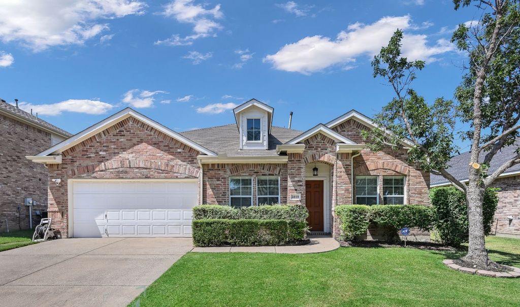 5819 Midnight Lane, Grand Prairie, TX 75052