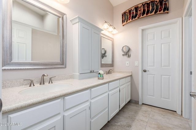 5726 E EVERETT Drive, Scottsdale, AZ 85254