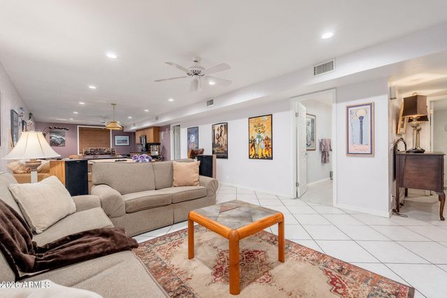 5726 E EVERETT Drive, Scottsdale, AZ 85254