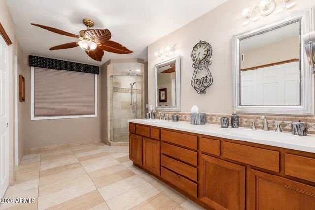 5726 E EVERETT Drive, Scottsdale, AZ 85254