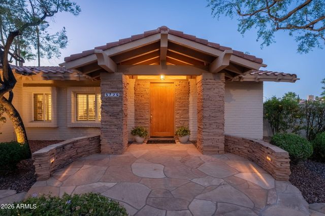 5726 E EVERETT Drive, Scottsdale, AZ 85254