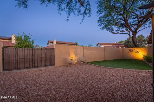 5726 E EVERETT Drive, Scottsdale, AZ 85254