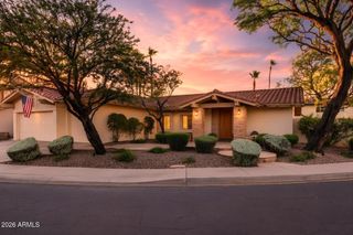 5726 E EVERETT Drive, Scottsdale, AZ 85254