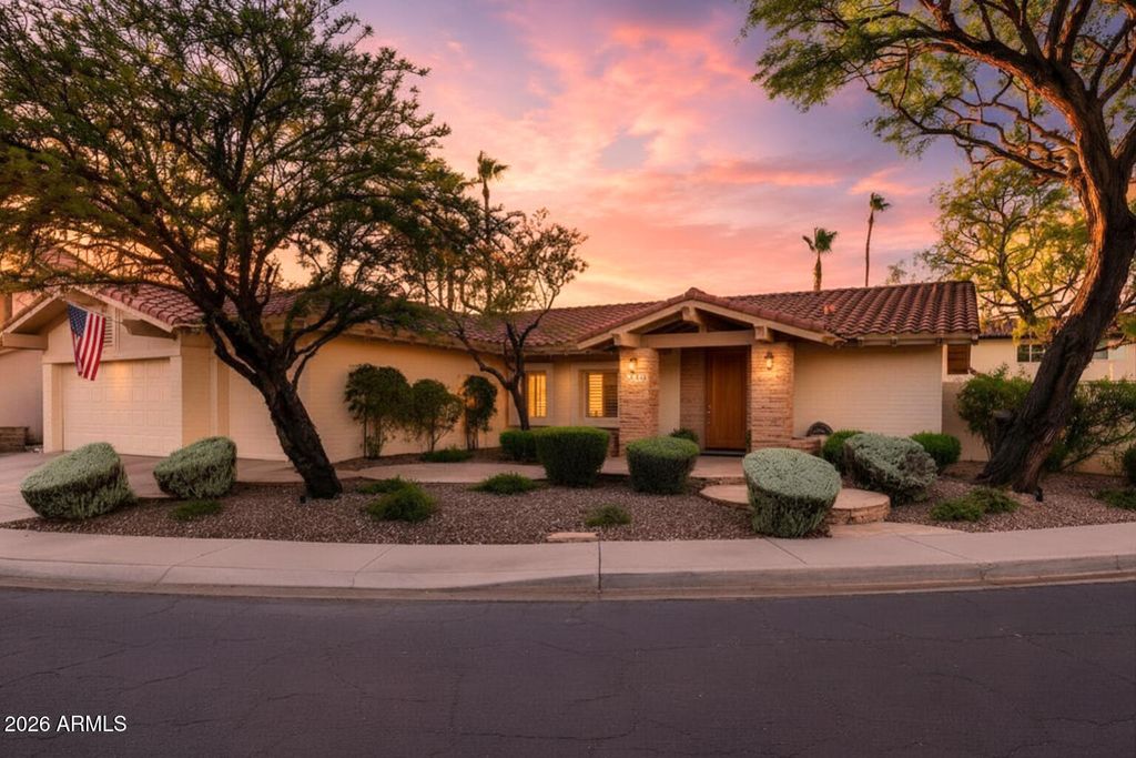 5726 E EVERETT Drive, Scottsdale, AZ 85254