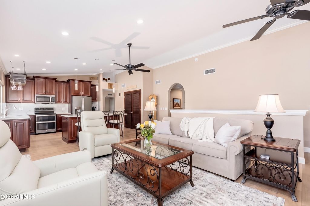 5726 E EVERETT Drive, Scottsdale, AZ 85254 — photo 3