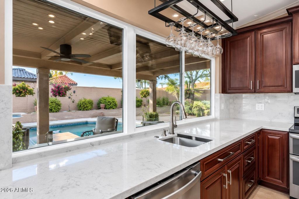 5726 E EVERETT Drive, Scottsdale, AZ 85254 — photo 5
