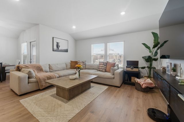 124 Creek End Drive, Princeton, TX 75407