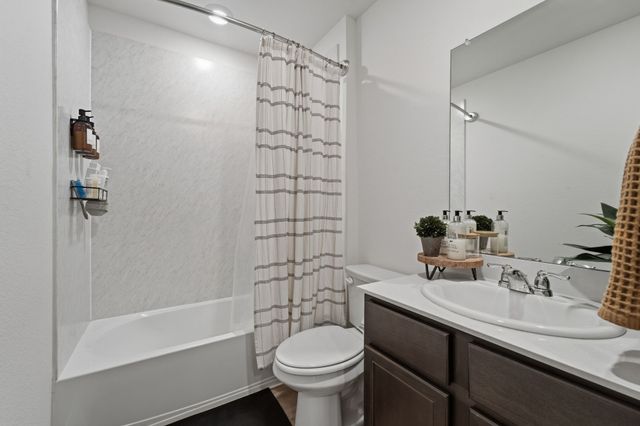 124 Creek End Drive, Princeton, TX 75407