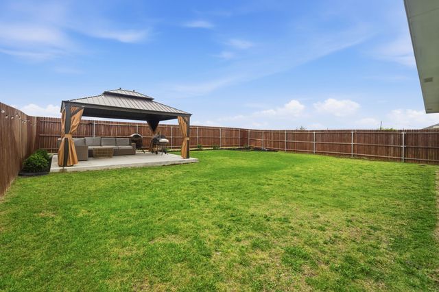 124 Creek End Drive, Princeton, TX 75407