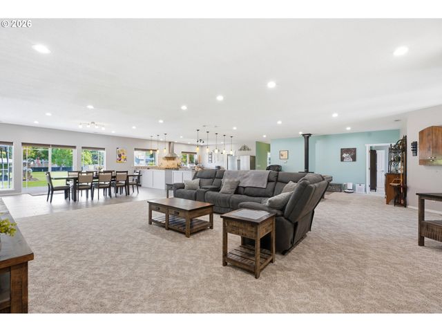 26500 S MILK CREEK Cir, Mulino, OR 97042