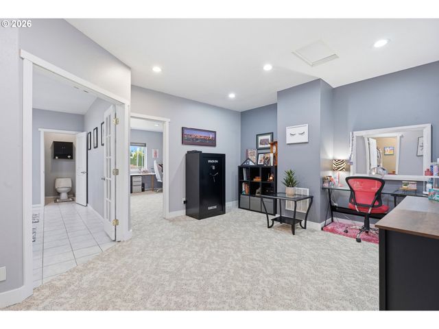 26500 S MILK CREEK Cir, Mulino, OR 97042