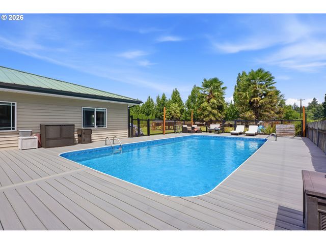 26500 S MILK CREEK Cir, Mulino, OR 97042