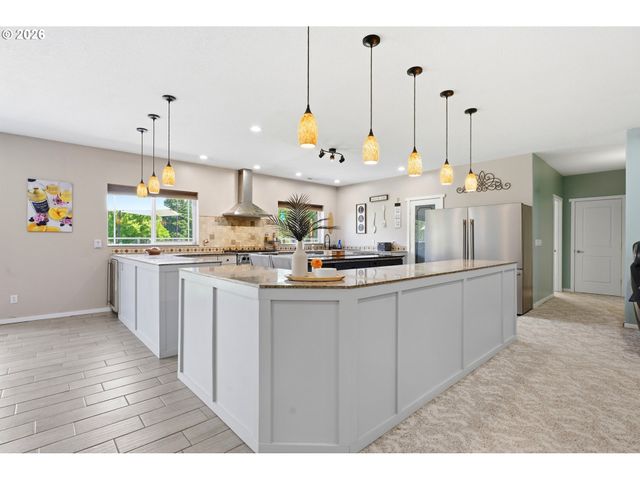 26500 S MILK CREEK Cir, Mulino, OR 97042